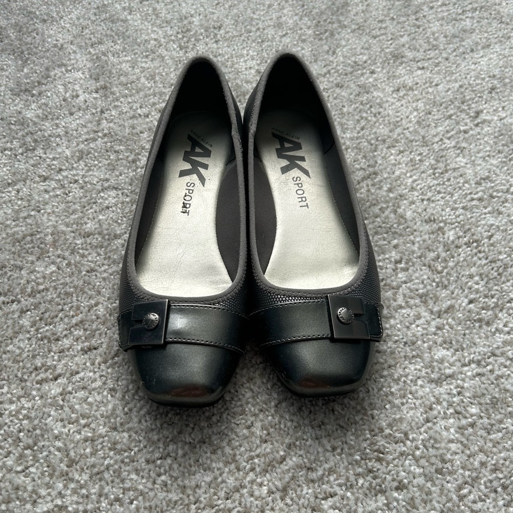 Anne Klein Sport Flats (Women’s 7.5)